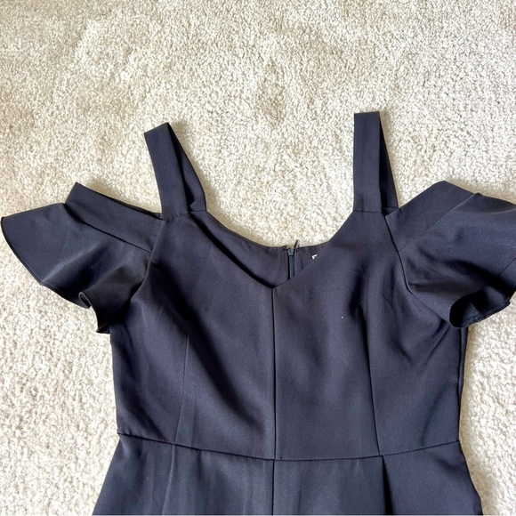FRANCESCA’S Miami Ruffled Cold Shoulder Capri Jumpsuit—SZ. Small - Picture 10 of 13